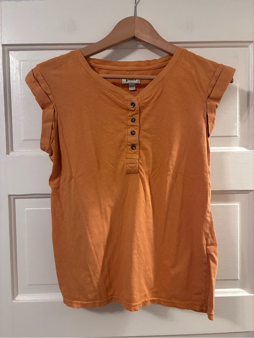 Pact Cap Sleeve Henley Button-Front Women’s Top Burnt Orange Small